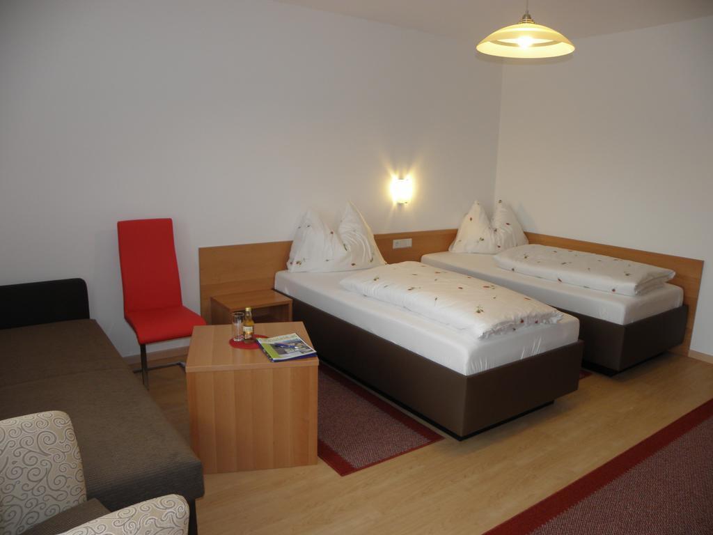 Hotel-Gasthof Stoff Wolfsberg Room photo